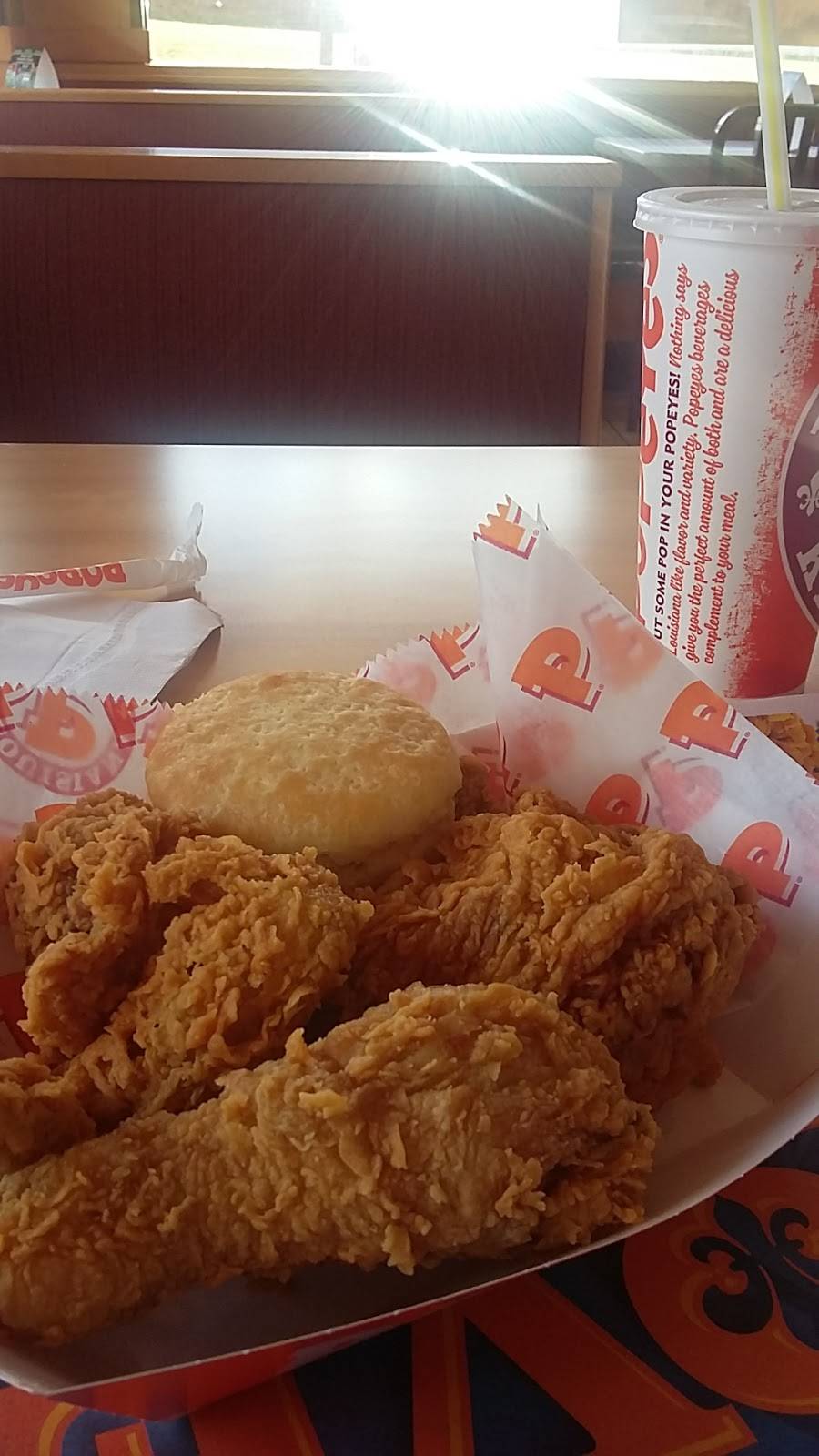 Popeyes Louisiana Kitchen | restaurant | 651 Main St, Thomson, GA 30824, USA | 7065959907 OR +1 706-595-9907