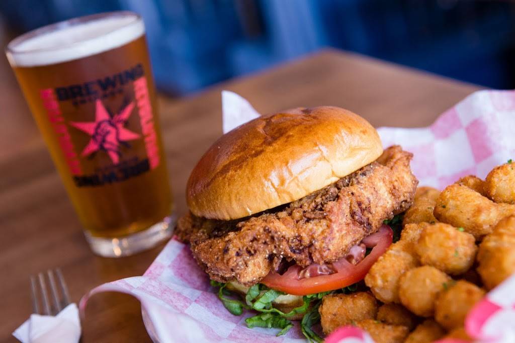 Easy Street Pizza & Beer Garden | restaurant | 3750 N Central Ave, Chicago, IL 60634, USA | 7739930464 OR +1 773-993-0464