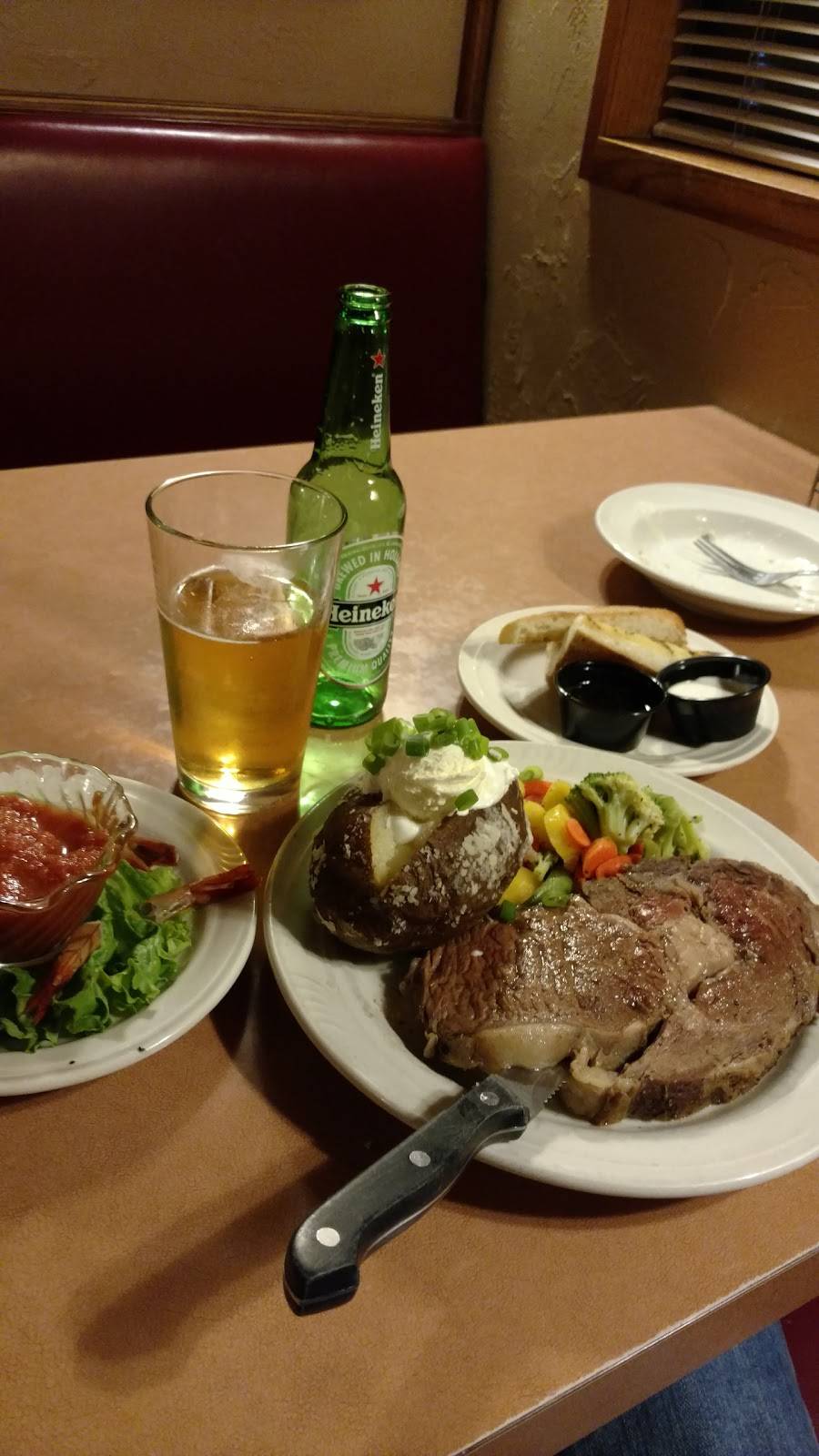 Vineyard Inn Restaurant | restaurant | 819 E Bush St, Lemoore, CA 93245, USA | 5599241988 OR +1 559-924-1988