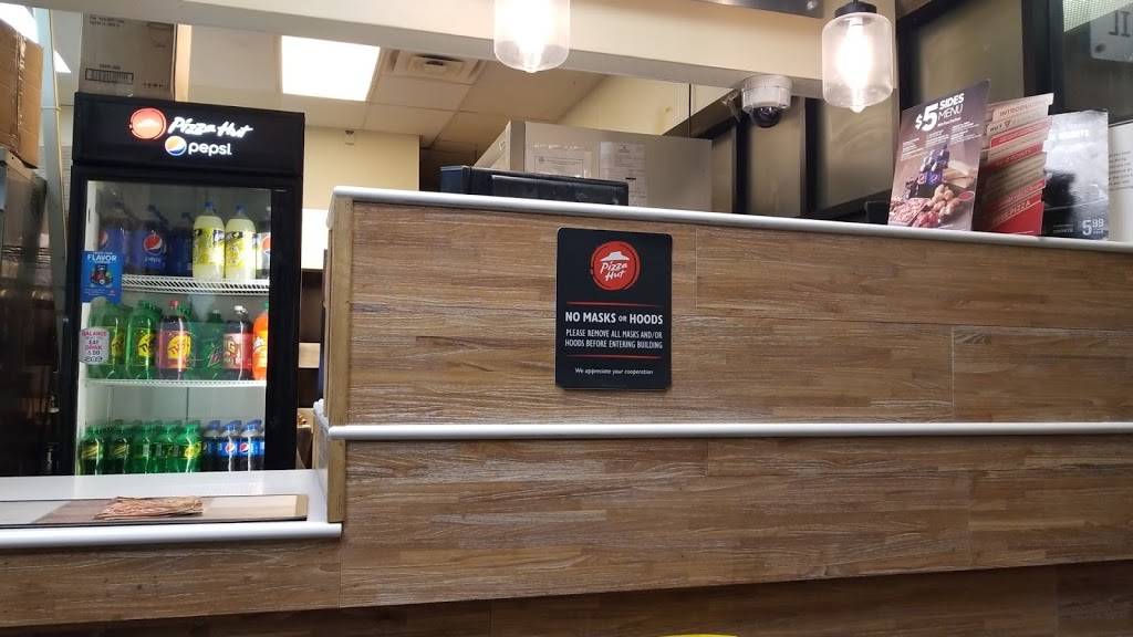 Pizza Hut | restaurant | 951 Howard St, Evanston, IL 60202, USA | 8478697500 OR +1 847-869-7500