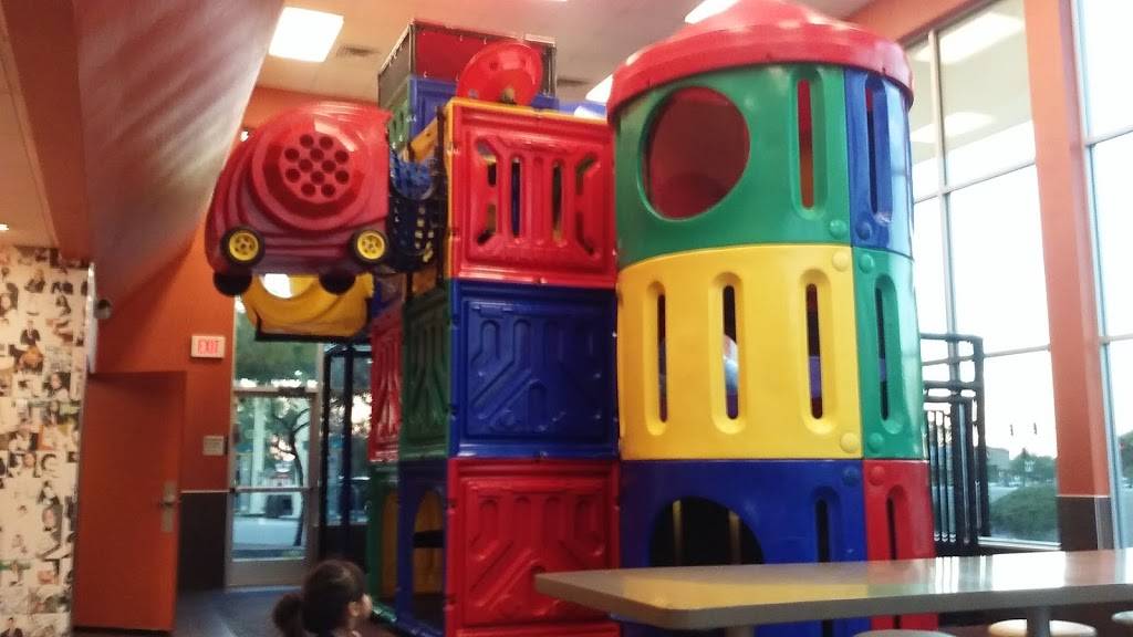 McDonalds | cafe | 719 E Thunderbird Rd, Phoenix, AZ 85020, USA | 6028668575 OR +1 602-866-8575