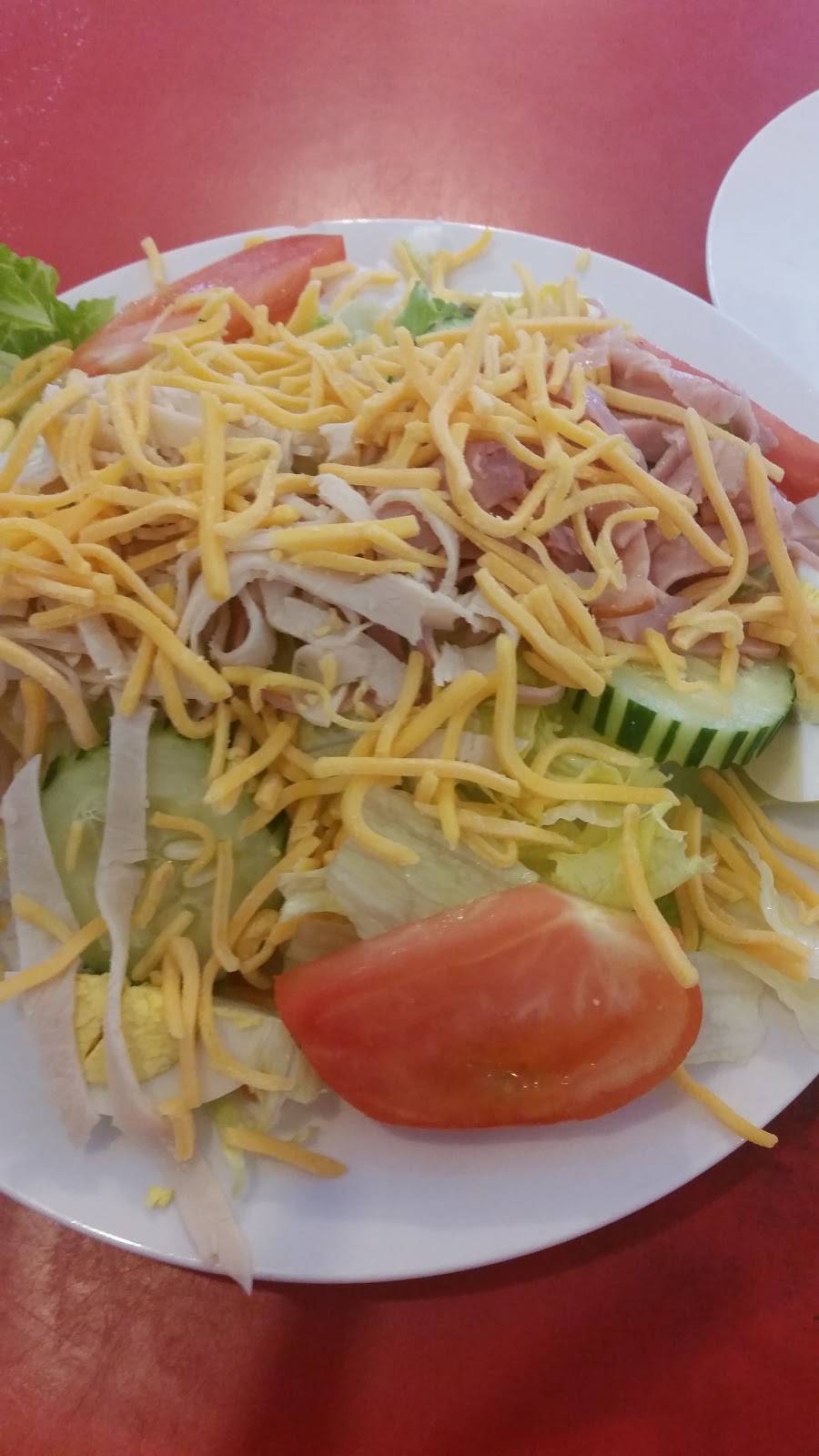 Toms Drive In & Restaurant | restaurant | 1349 N Combee Rd, Lakeland, FL 33801, USA | 8636652285 OR +1 863-665-2285