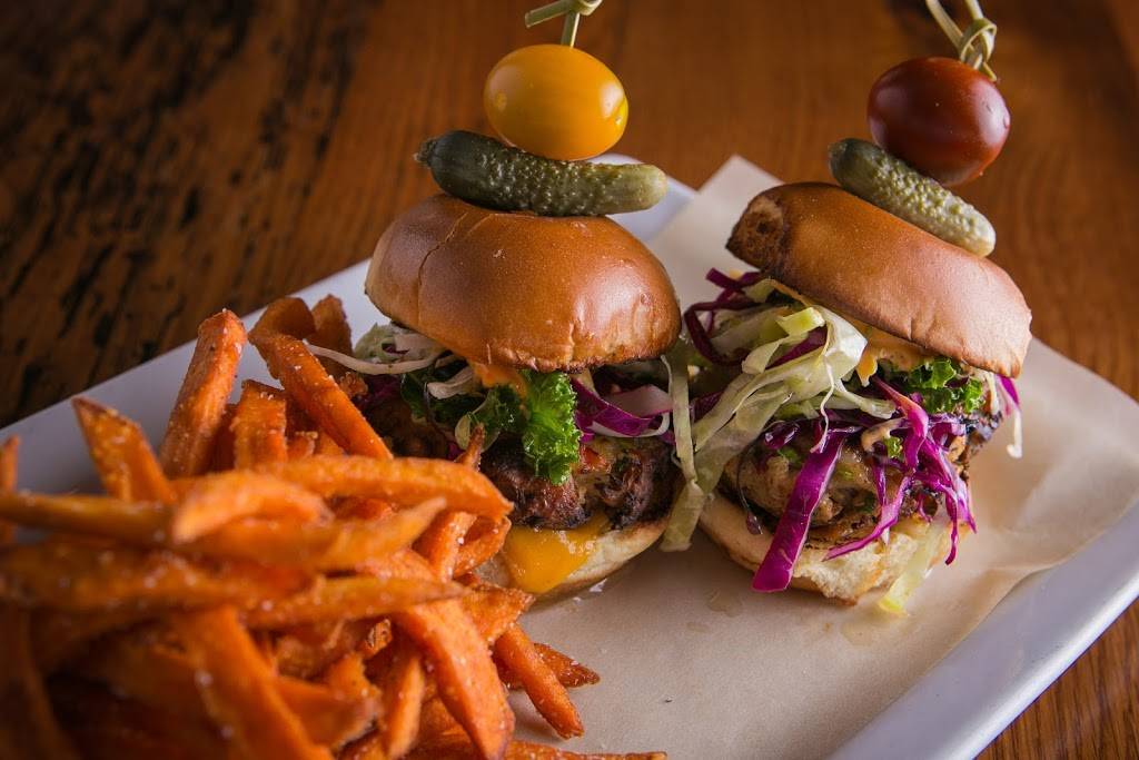 Biaggis Ristorante Italiano | restaurant | 1524 S Randall Rd, Algonquin, IL 60102, USA | 8476585040 OR +1 847-658-5040