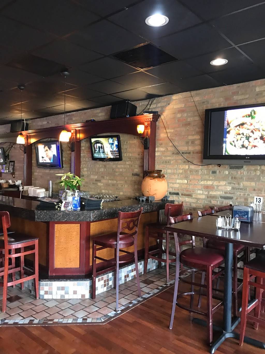 A&J Krazy Kitchen | restaurant | 7547 W Irving Park Rd, Chicago, IL 60634, USA | 7734177133 OR +1 773-417-7133