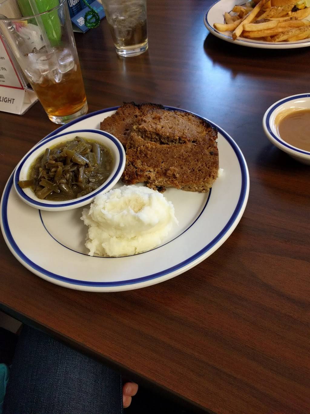 Rail Yard Restaurant | restaurant | 1957 Church St, Appomattox, VA 24522, USA | 4343528779 OR +1 434-352-8779