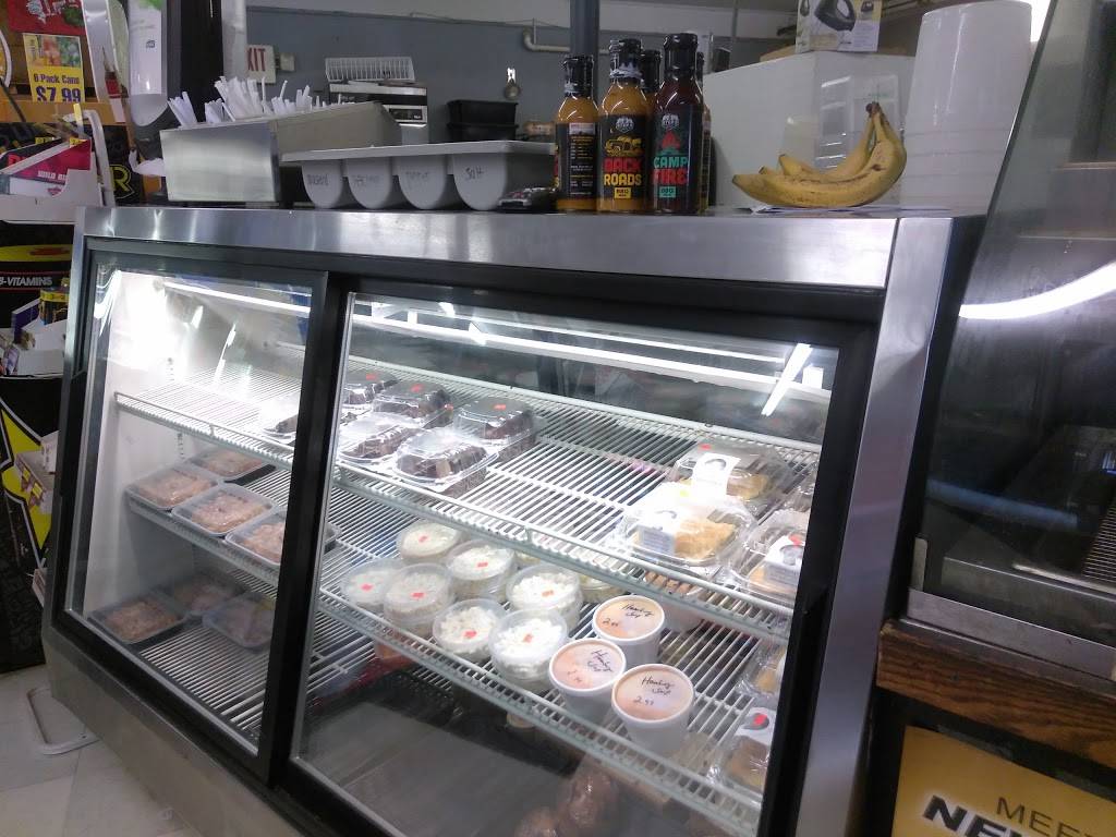 Sandys Variety & Sub Shop | restaurant | 2281 Candia Rd, Manchester, NH 03109, USA | 6036698382 OR +1 603-669-8382