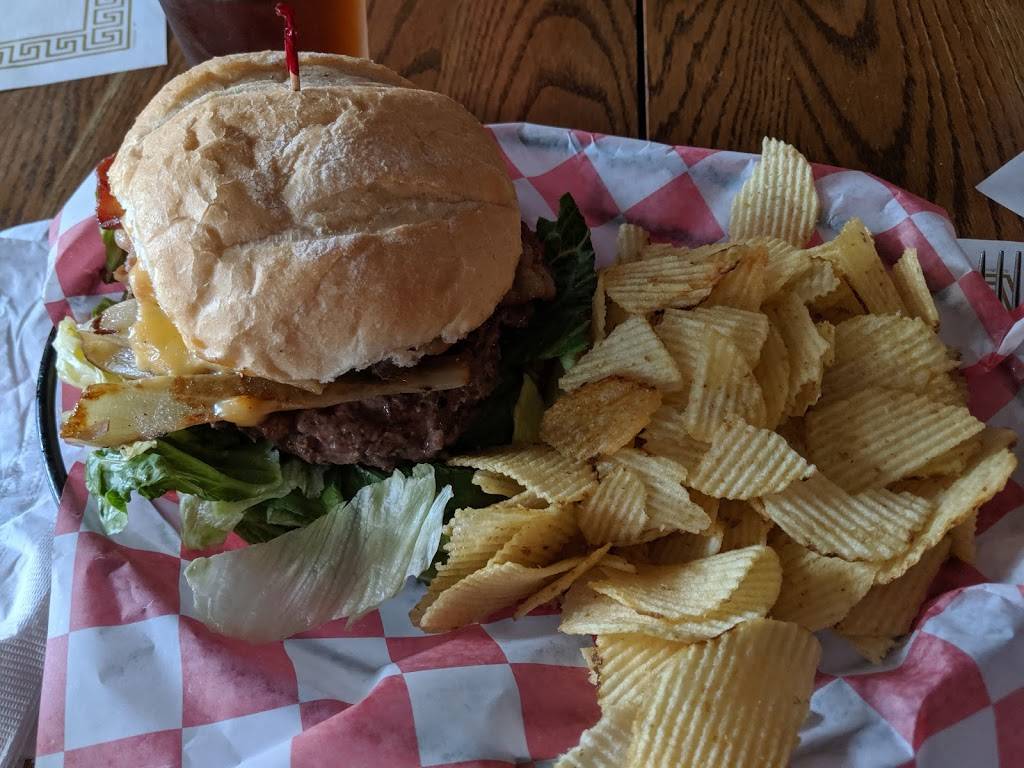 Jack & Georges | restaurant | 2400 4th Ave, Altoona, PA 16602, USA | 8149435622 OR +1 814-943-5622