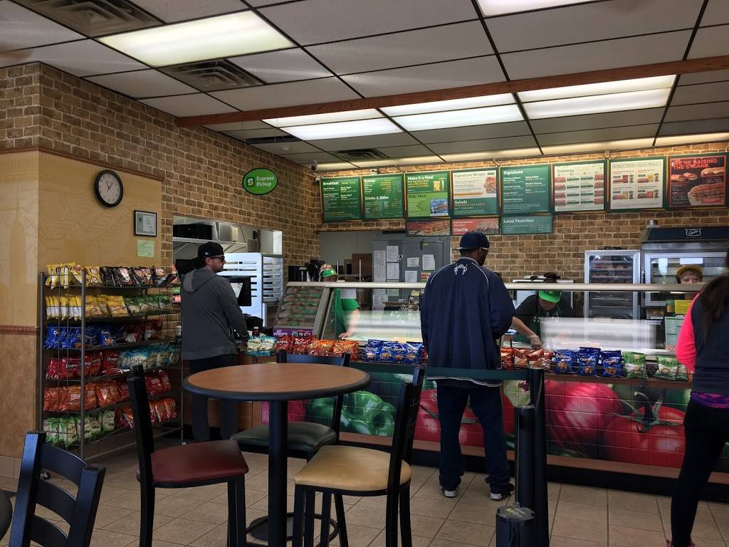 Subway Restaurants | restaurant | 2668 N 600 W, Greenfield, IN 46140, USA | 3178947022 OR +1 317-894-7022