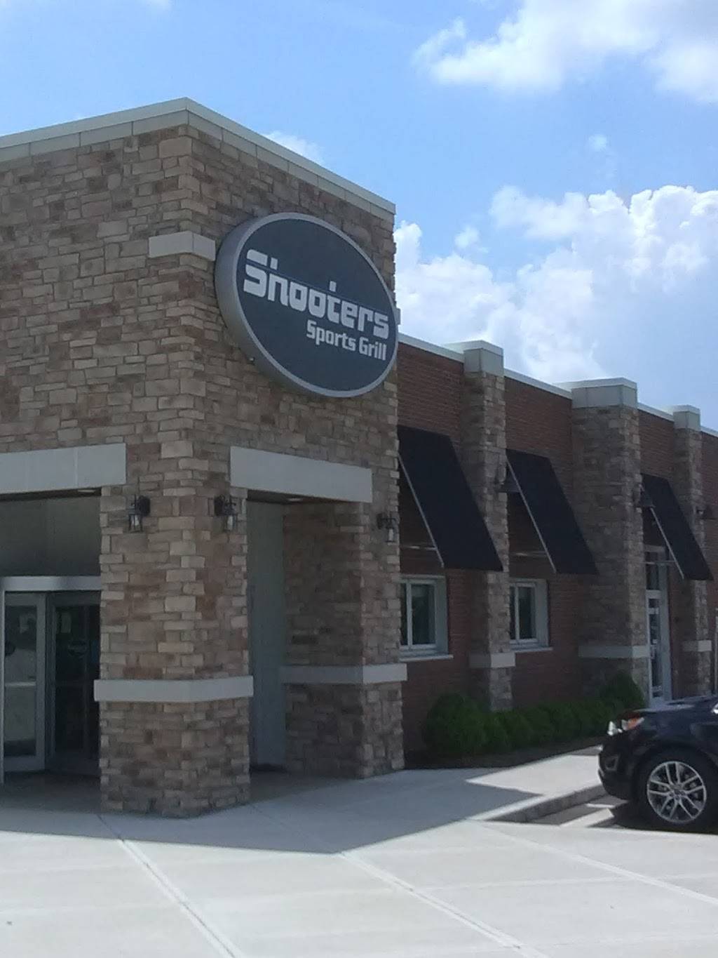 Shooters Sports Grill | restaurant | 4981 Winners Circle Drive, Hamilton, OH 45011, USA | 5132040401 OR +1 513-204-0401