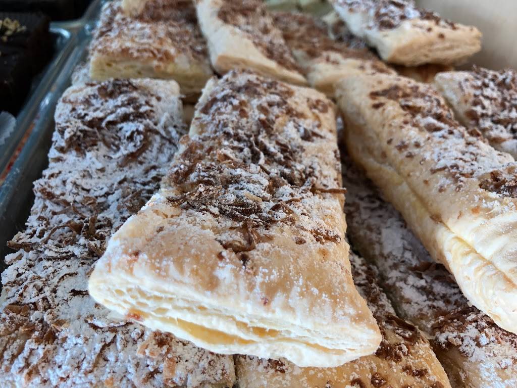 Rosabellas Cafe & Bakery | restaurant | 2705 E Thompson Blvd, Ventura, CA 93003, USA | 8053370101 OR +1 805-337-0101