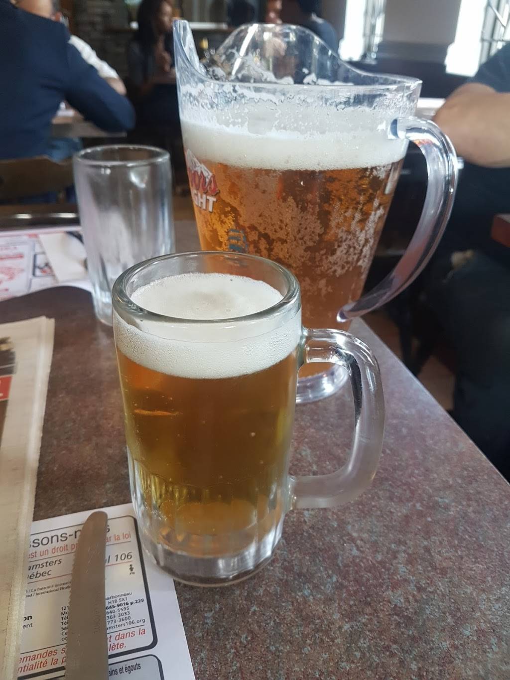 Brasserie Fiesta | restaurant | 9900 Rue Colbert, Anjou, QC H1J 2J2, Canada | 5143517351 OR +1 514-351-7351