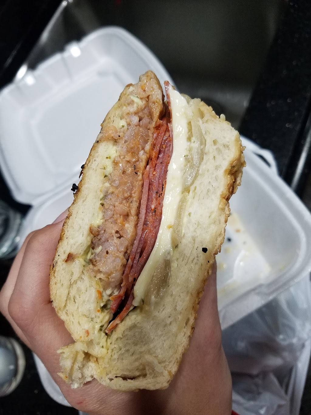 Casa Di Francescas | restaurant | 2022 Seneca St, Buffalo, NY 14210, USA | 7167839595 OR +1 716-783-9595