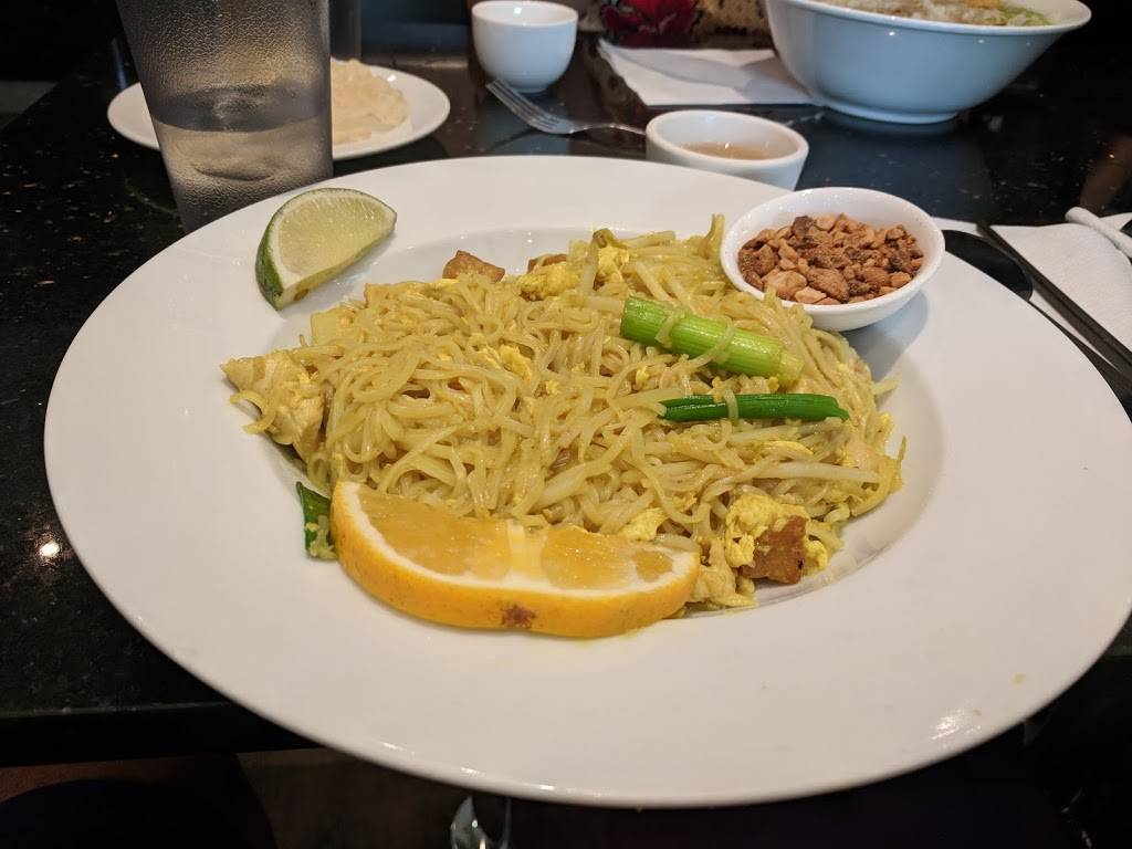 Pho Bistro Ltd. | restaurant | 100 Steeles Ave W, Thornhill, ON L4J 7Y1, Canada | 9058868879 OR +1 905-886-8879