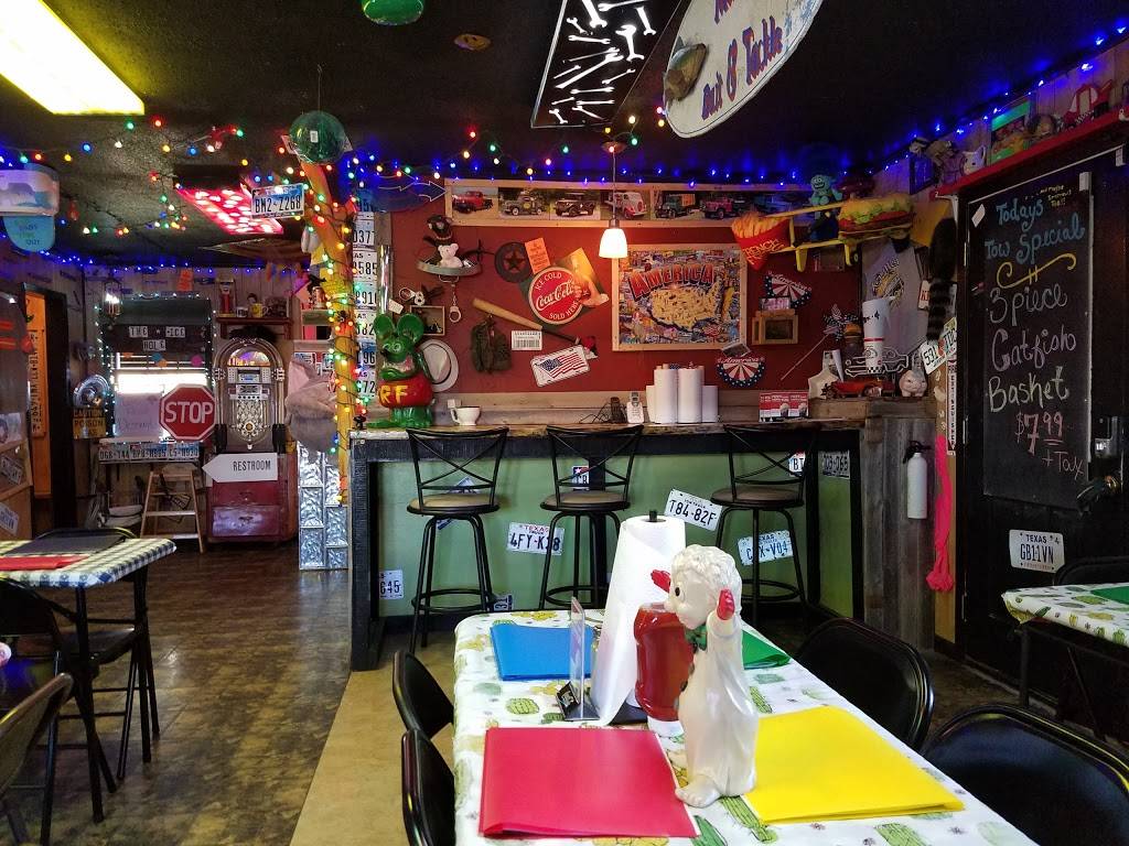 Wreckers Burgers | restaurant | 5831 Fall Creek Hwy, Granbury, TX 76049, USA | 8179954509 OR +1 817-995-4509