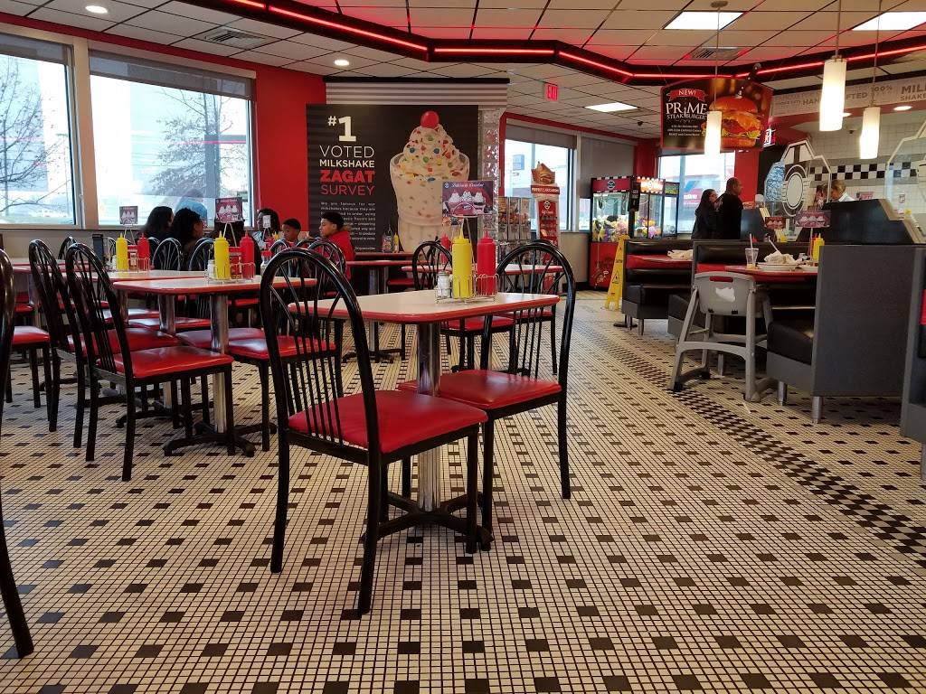 Steak n Shake | restaurant | 719 Myatt Dr, Madison, TN 37115, USA | 6158608158 OR +1 615-860-8158