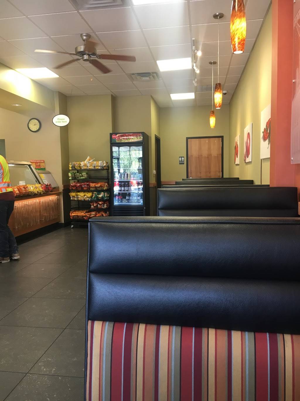 Subway Restaurants | restaurant | Crooker Center, 3909 Graustark St, Houston, TX 77006, USA | 7138317293 OR +1 713-831-7293