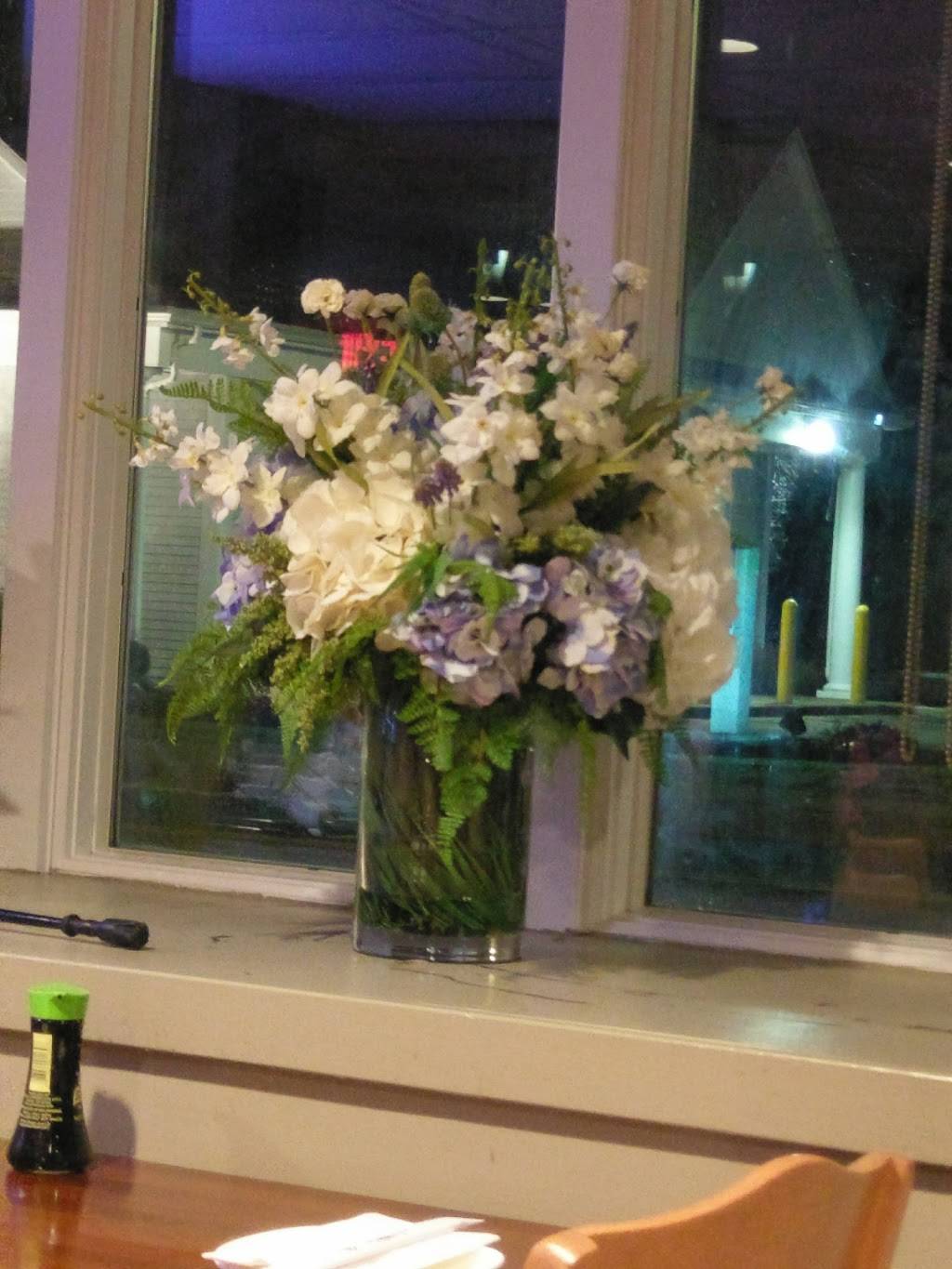 Takara Japanese Restaurant | restaurant | 1 Green Street, Medfield, MA 02052, USA | 5083597888 OR +1 508-359-7888