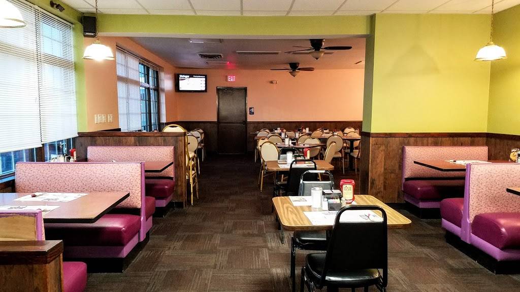 Waynesboro Diner | restaurant | 1543 E Main St, Waynesboro, PA 17268, USA | 7176552263 OR +1 717-655-2263