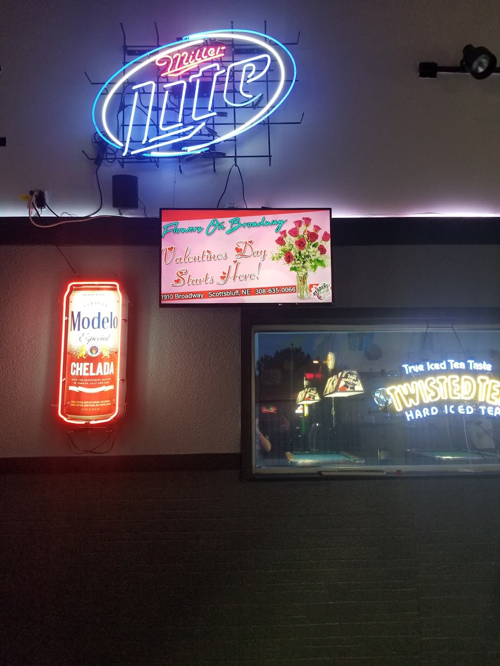 Oregon Trail Roadhouse | restaurant | 310 M St, Gering, NE 69341, USA | 3086332046 OR +1 308-633-2046