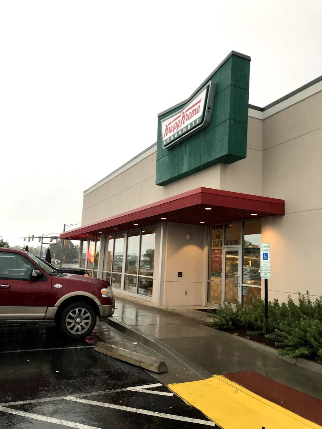 Krispy Kreme | bakery | 35 Burgess Rd, Harrisonburg, VA 22801, USA | 5404342680 OR +1 540-434-2680