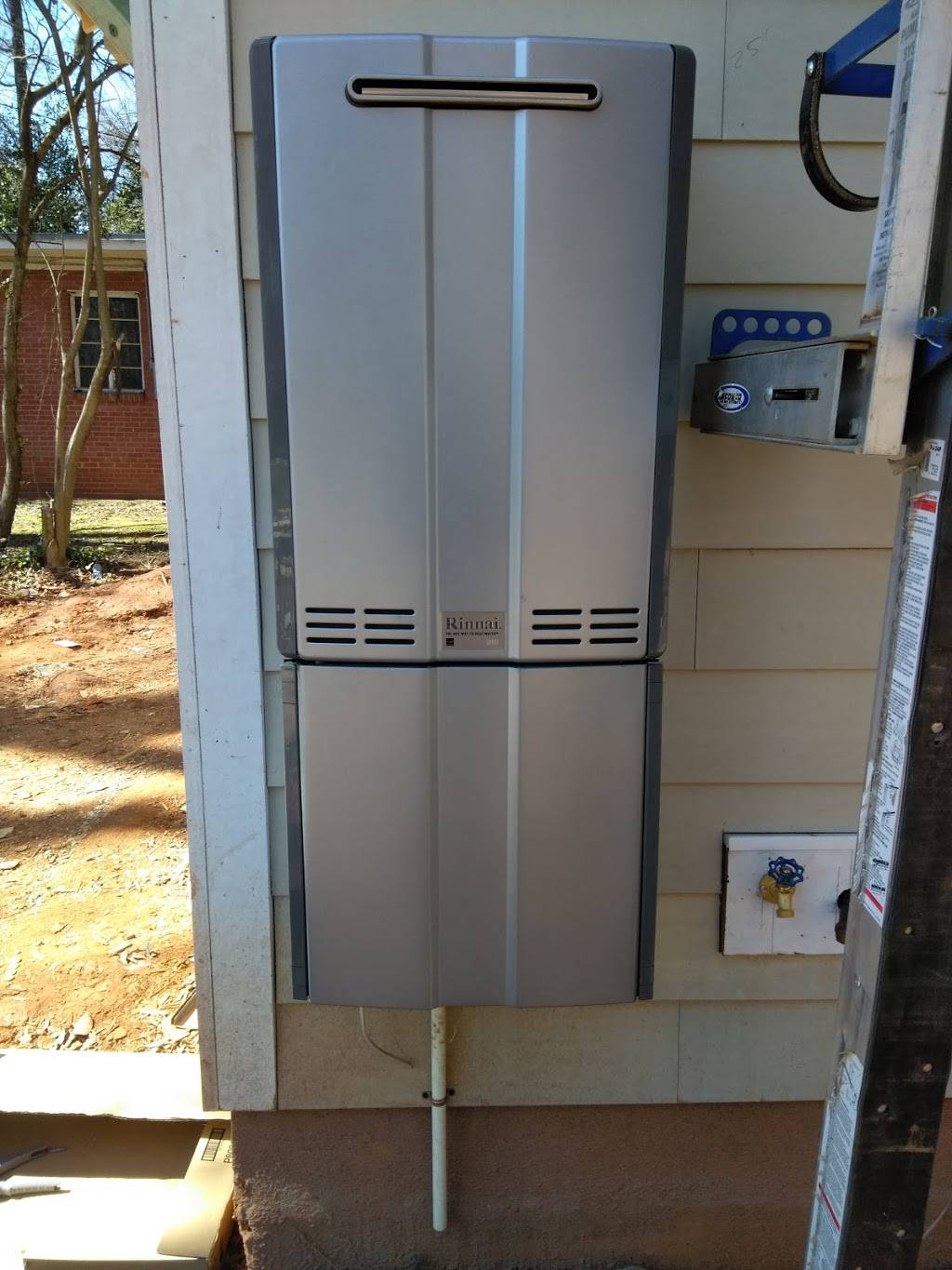 Service plumbing | restaurant | 2726 Cochrane Dr, Charlotte, NC 28269, USA | 7043631459 OR +1 704-363-1459