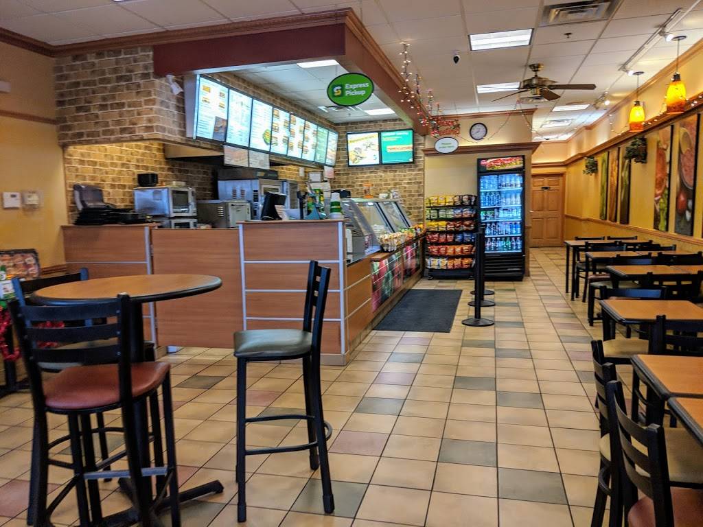 Subway Restaurants | restaurant | 1588 Algonquin Rd, Hoffman Estates, IL 60192, USA | 8479349989 OR +1 847-934-9989