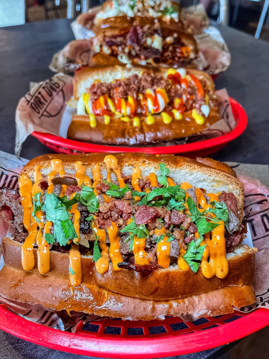 Dirt Dog Long Beach | restaurant | 1950 Ximeno Ave, Long Beach, CA 90815, USA | 5624983900 OR +1 562-498-3900
