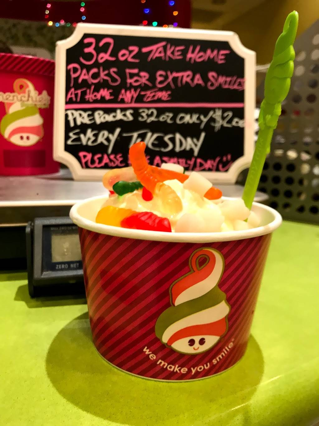 Menchies Frozen Yogurt | bakery | 3757 S Gilbert Rd, Gilbert, AZ 85297, USA | 4807869180 OR +1 480-786-9180