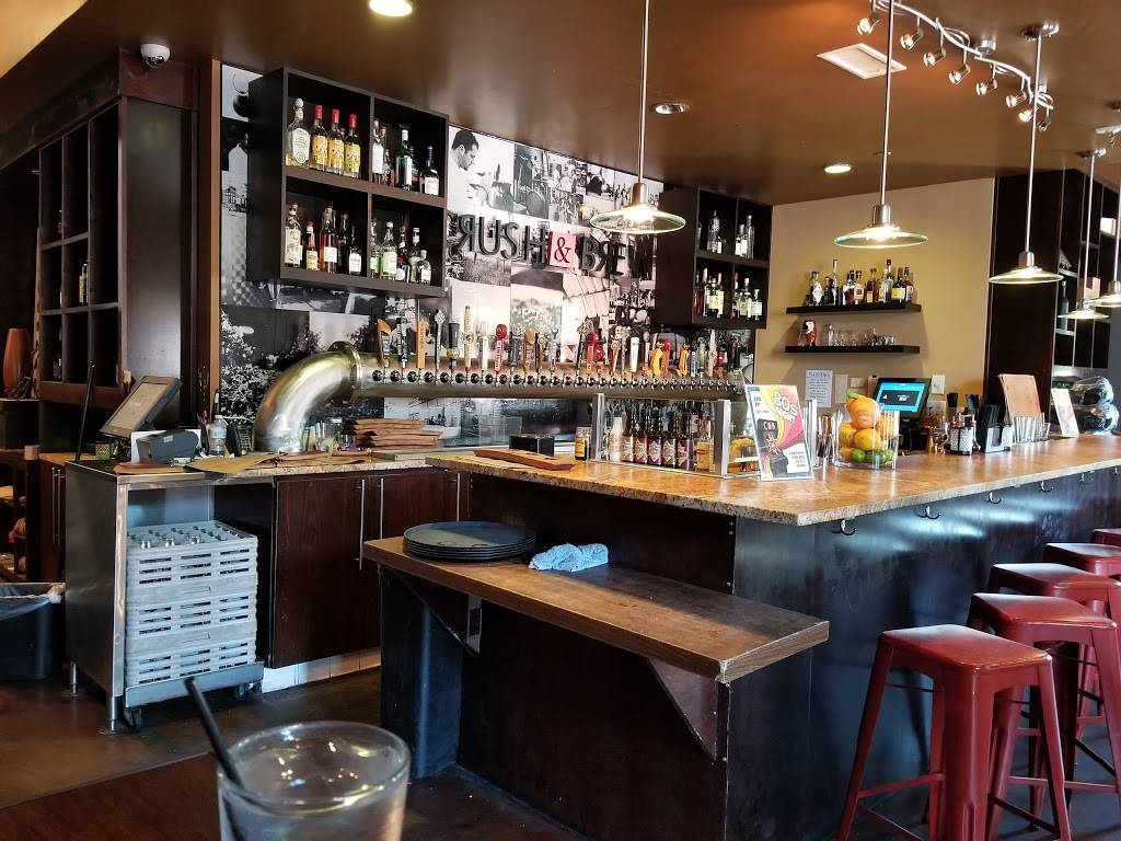 Crush & Brew | restaurant | 28544 Old Town Front St #103, Temecula, CA 92590, USA | 9516934567 OR +1 951-693-4567