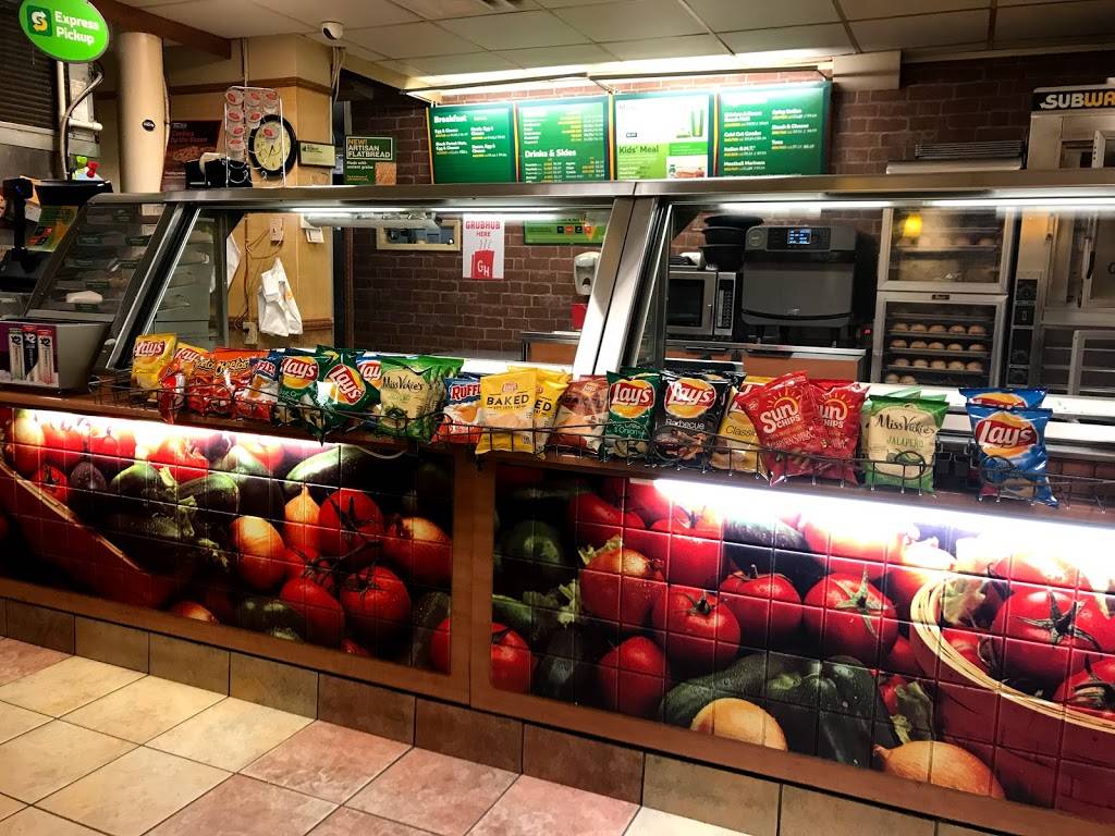Subway | meal takeaway | 16001 Redmond Way, Redmond, WA 98052, USA | 4258859210 OR +1 425-885-9210