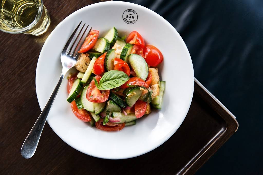 Bar Centrale | restaurant | 1095 Yonge St, Toronto, ON M4W 2L7, Canada | 4169661372 OR +1 416-966-1372