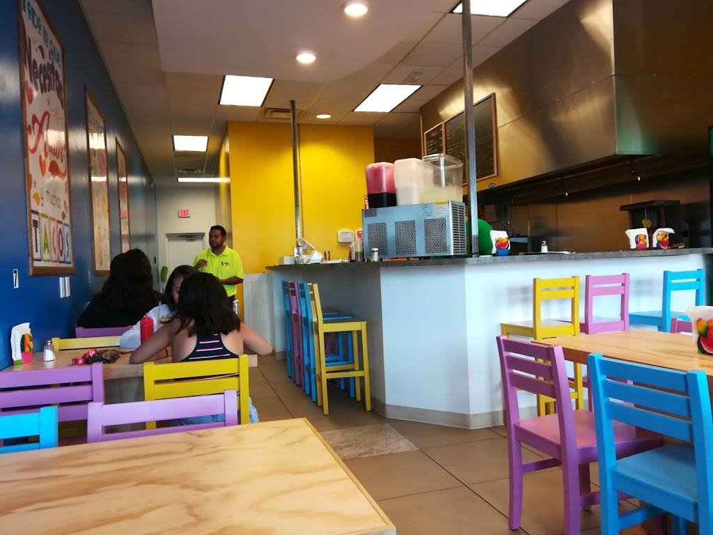 Perico’s Fast Tacos | restaurant | 4203 N Sterling Ave, Peoria, IL 61615, USA | 3098390856 OR +1 309-839-0856