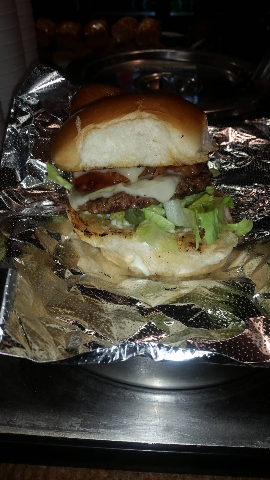 Grill & Greens | restaurant | 220 Alexander St, Rochester, NY 14607, USA | 5852326312 OR +1 585-232-6312