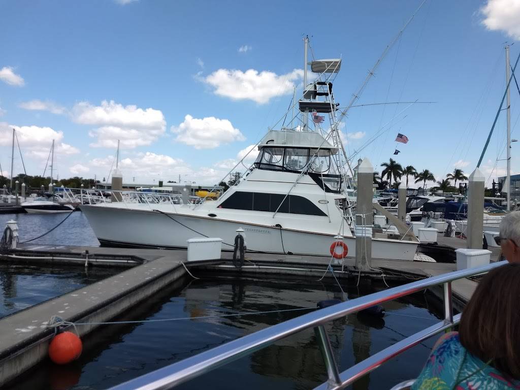 Salty Sams Marina | restaurant | 2500 Main St, Fort Myers Beach, FL 33931, USA | 2394637333 OR +1 239-463-7333