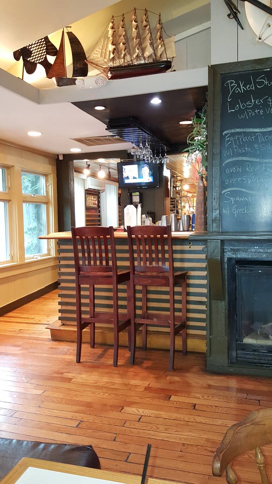 Captain Scotts Seafood Restaurant | restaurant | 71 Tupper Rd, Sandwich, MA 02563, USA | 5088881675 OR +1 508-888-1675