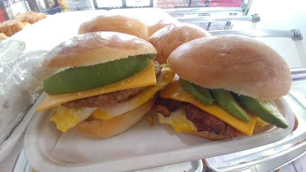 Donut World | restaurant | 2567 Gessner Rd, Houston, TX 77080, USA | 7134609459 OR +1 713-460-9459