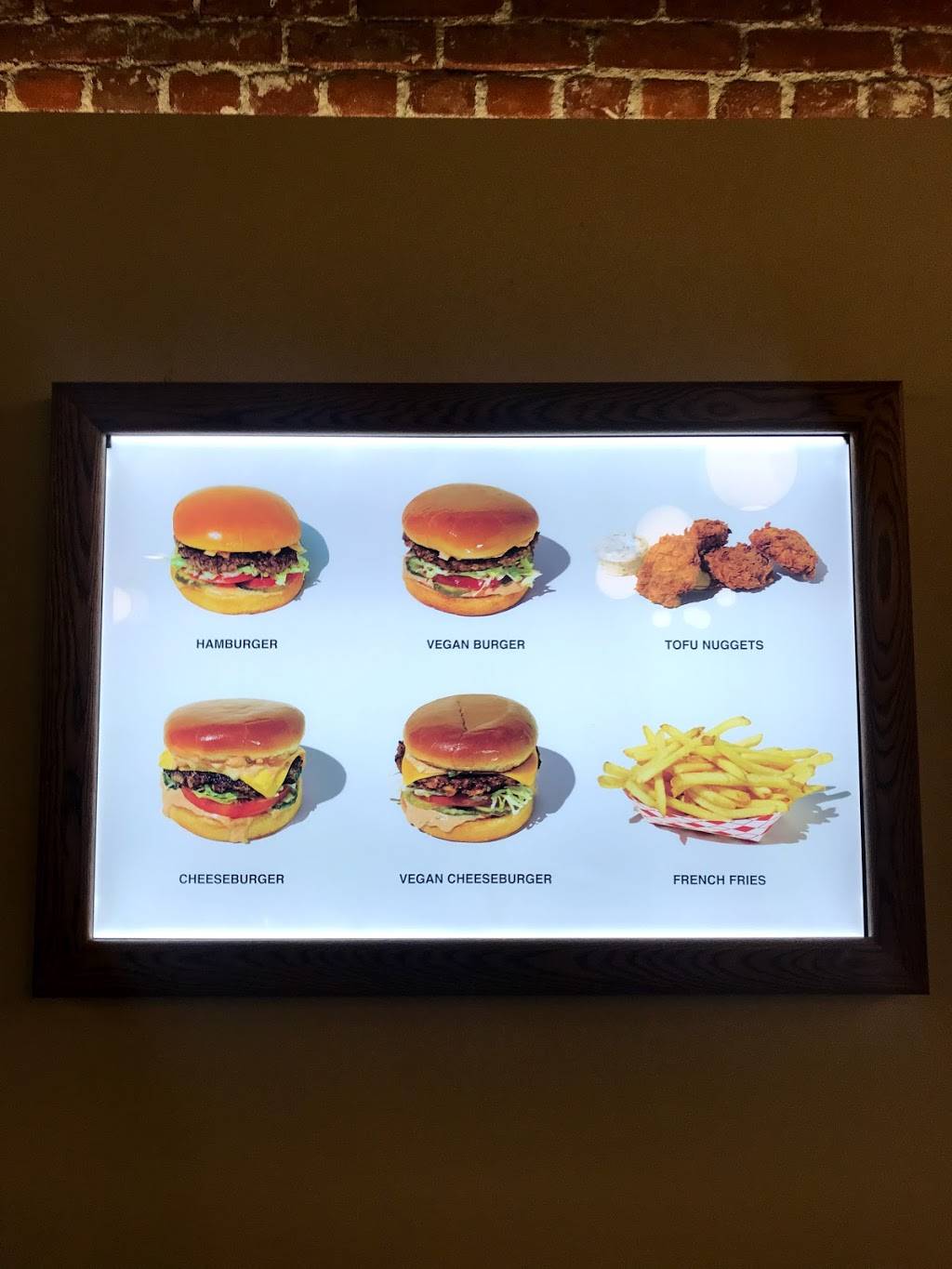 Burgerlords | restaurant | 110 N Ave 56, Los Angeles, CA 90042, United States | 3234054012 OR +1 323-405-4012