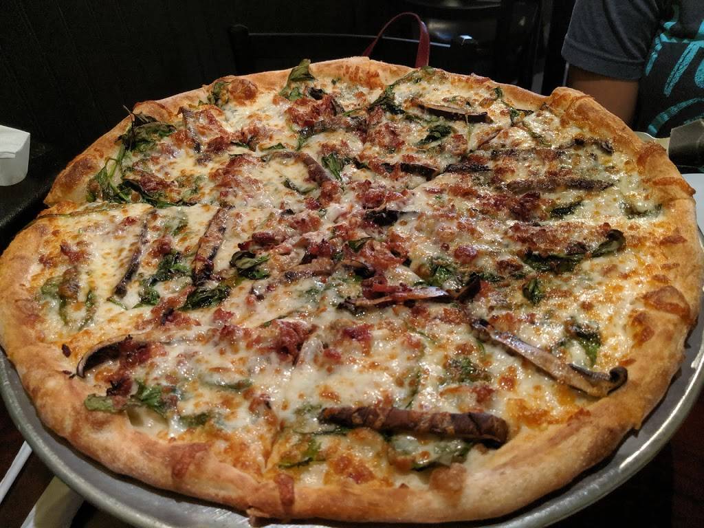 Thats Italian Pizza & Pasta | restaurant | 10747 Ford Ave, Richmond Hill, GA 31324, USA | 9127563611 OR +1 912-756-3611