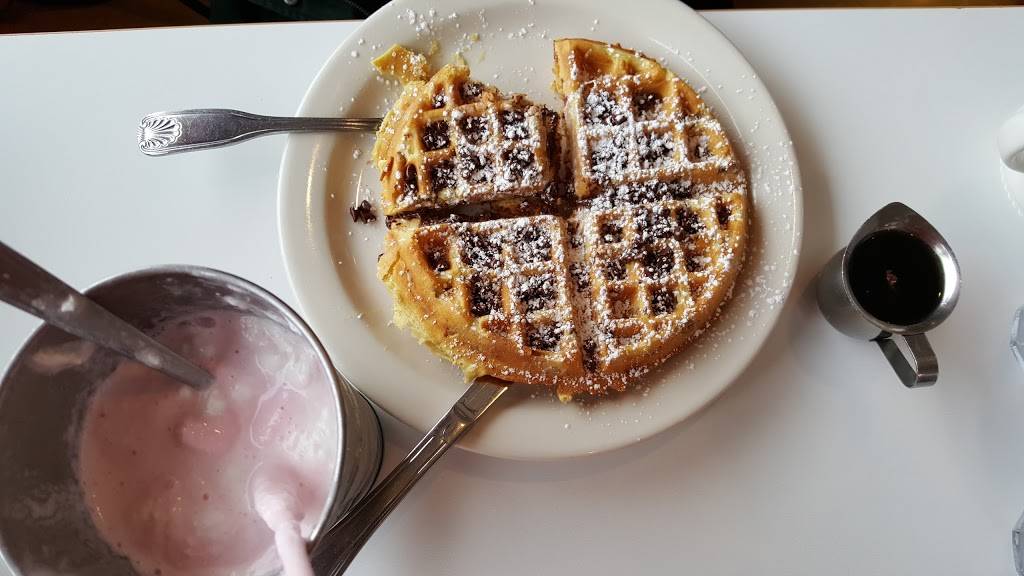 Harrys Diner | restaurant | 2504 Calumet Dr, Sheboygan, WI 53083, USA | 9204585200 OR +1 920-458-5200