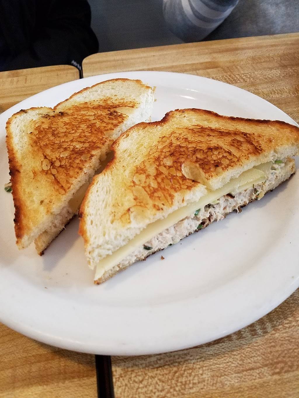 Redwood Cafe | restaurant | 175 Paul Dr, San Rafael, CA 94903, USA | 4154798989 OR +1 415-479-8989