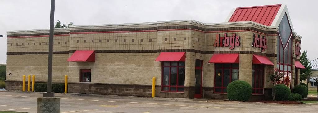 Arbys | restaurant | 220 E Round Grove Rd, Lewisville, TX 75067, USA | 9723162729 OR +1 972-316-2729