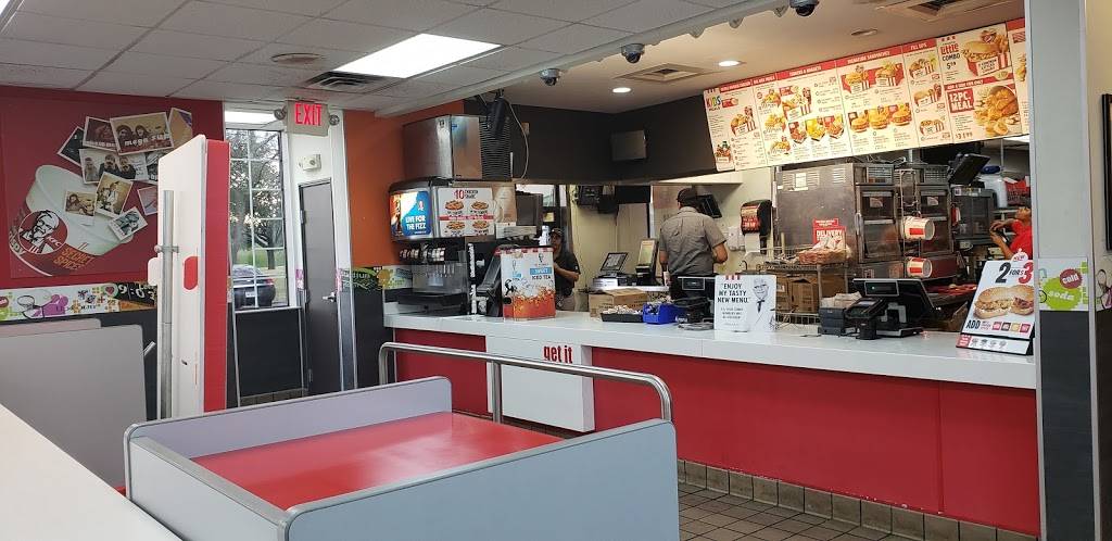 KFC | restaurant | 404 W Palm Valley Blvd, Round Rock, TX 78664, USA | 5123109554 OR +1 512-310-9554