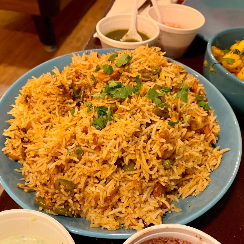 Oberois Indian Food - North Bell | restaurant | 6407 N Bell Ave, Chicago, IL 60645, USA | 7738560275 OR +1 773-856-0275