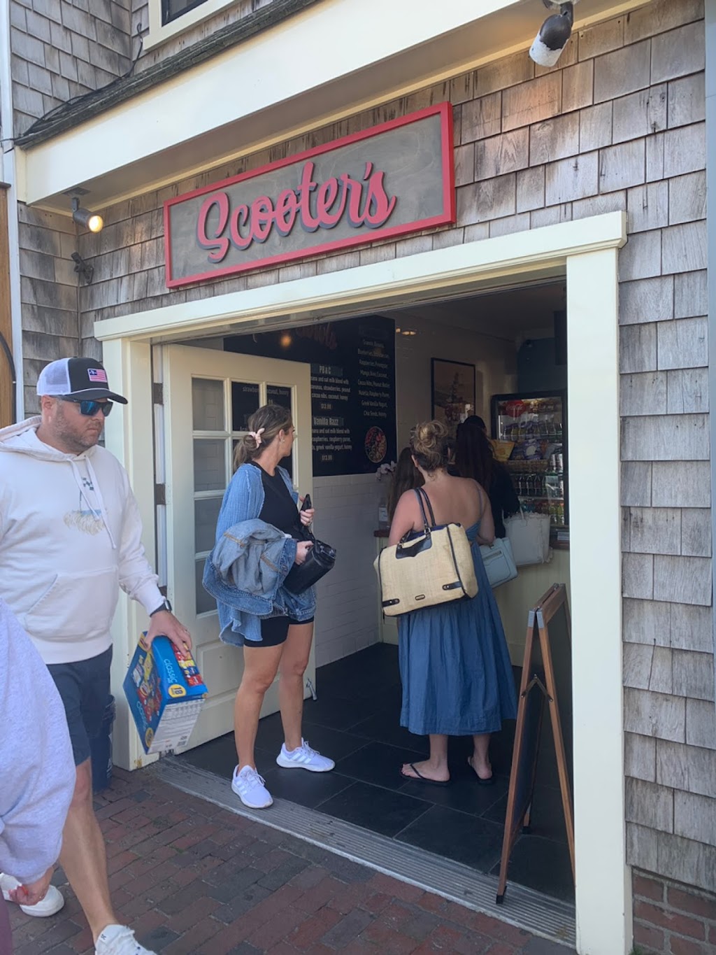 Scooters | restaurant | 10 Broad St, Nantucket, MA 02554, USA | 5089015353 OR +1 508-901-5353