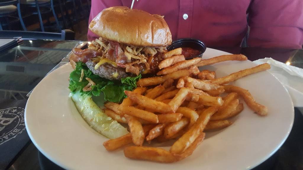 Johnny Blacks Public House | restaurant | 5171 Dixie Hwy, Waterford Twp, MI 48329, USA | 2485999001 OR +1 248-599-9001