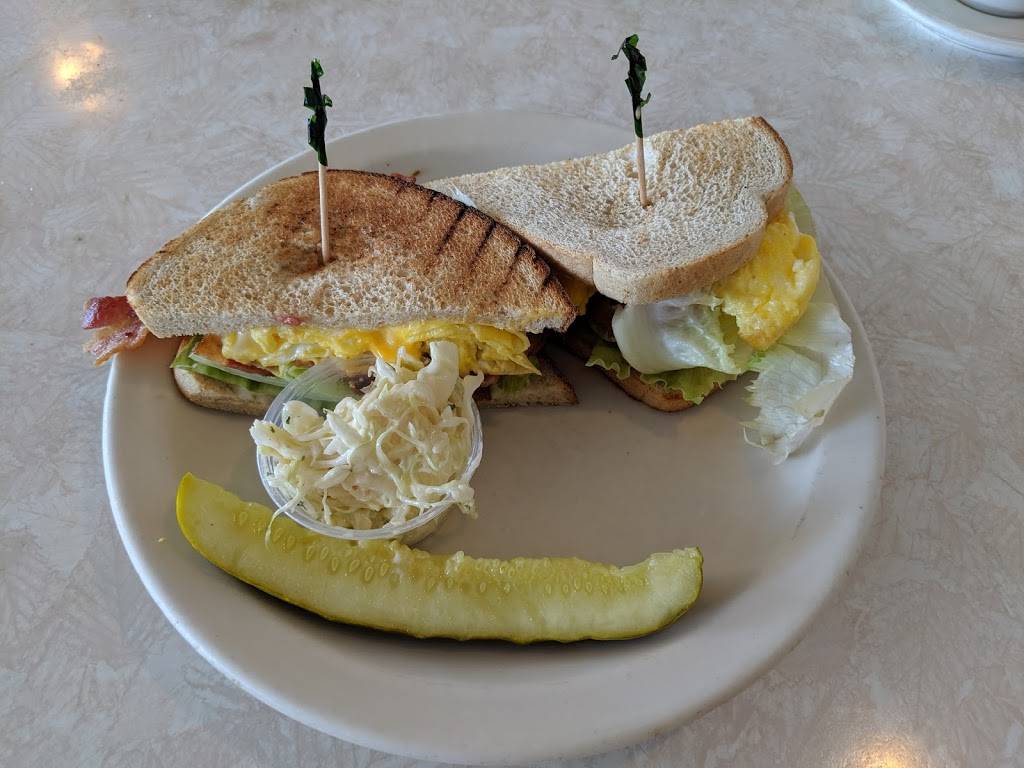 Louiss Family Restaurant | restaurant | 1001 W Jefferson St, Joliet, IL 60435, USA | 8157226660 OR +1 815-722-6660