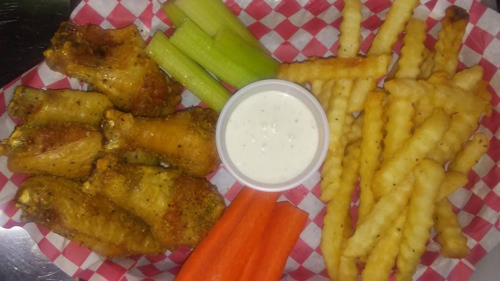 The Cottage Lounge | restaurant | 3006 W Northwest Hwy, Dallas, TX 75220, USA | 4697299626 OR +1 469-729-9626