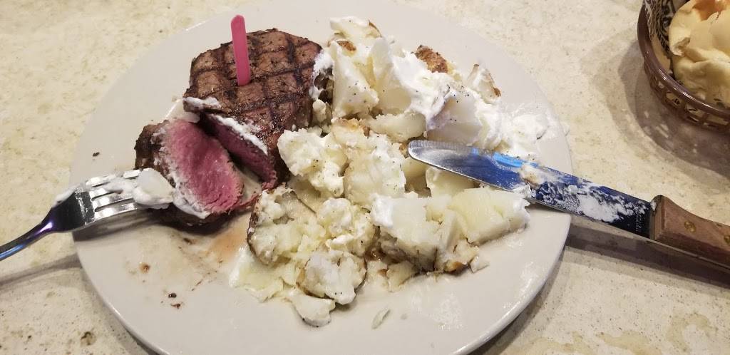 Logans Roadhouse | restaurant | 351 S, Perry Rd, Plainfield, IN 46168, USA | 3178385190 OR +1 317-838-5190