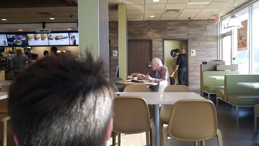 McDonalds | cafe | 23819 Clinton Keith Rd, Wildomar, CA 92595, USA | 9514617345 OR +1 951-461-7345