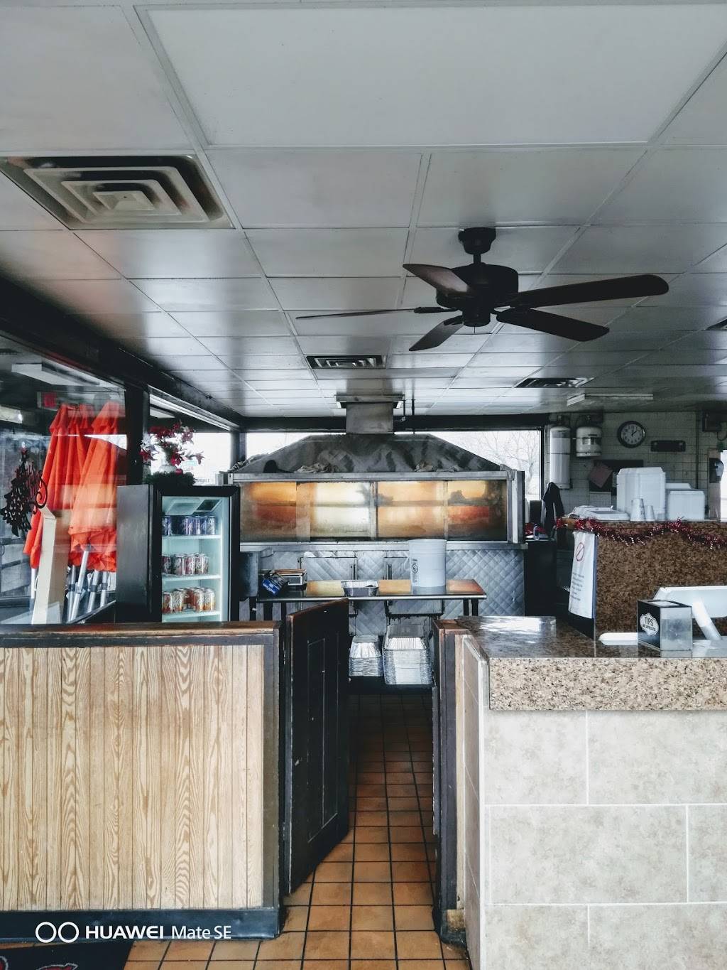 Hillerys Bar BQ | restaurant | 2021 N Lewis Ave, Waukegan, IL 60087, USA | 8473360033 OR +1 847-336-0033